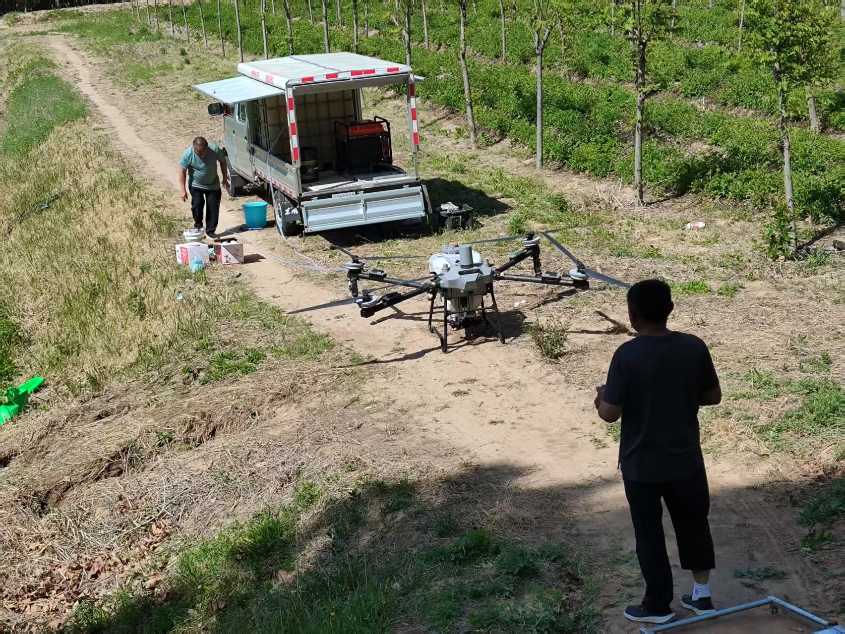 安澜公司东阿分公司:“人机协同”筑牢黄河生态屏障(图1) 安澜公司东阿分公司:“人机协同”筑牢黄河生态屏障(图1)